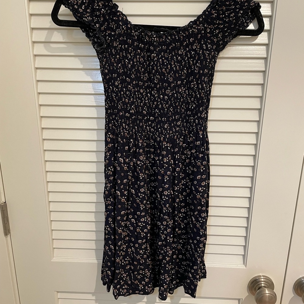 Brandy Melville Navy Floral Dress - Picture 4 of 5